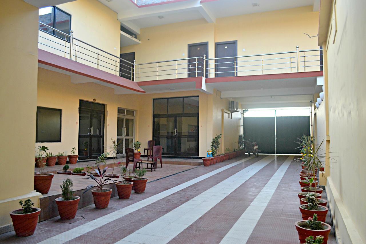 Hotel Bhammars Balangir 외부 사진